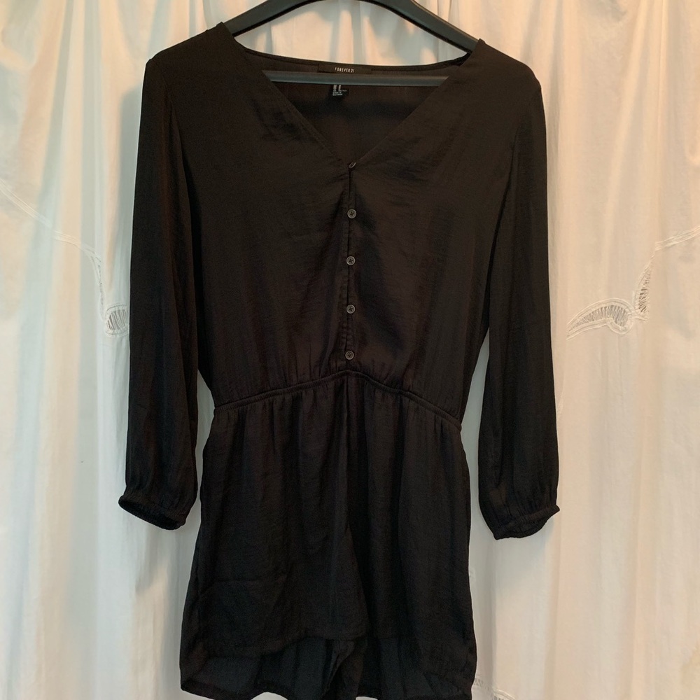 Black long sleeve silky romper - Forever 21 - M